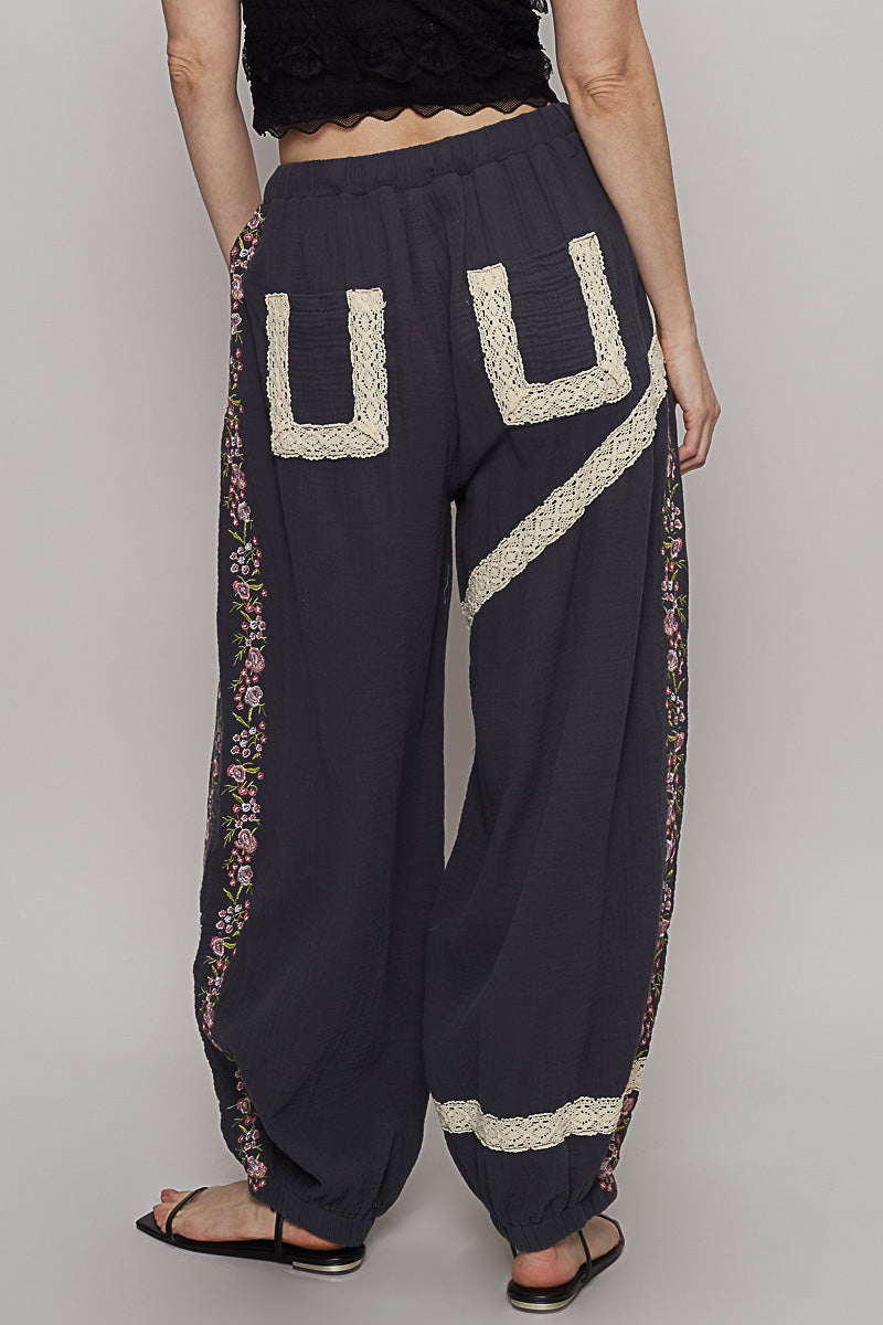 Floral Breeze Jogger